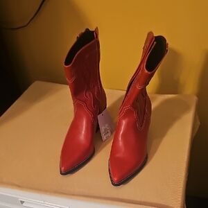 Red Western Style Women's Boots Memory Foan, Vegan Leather